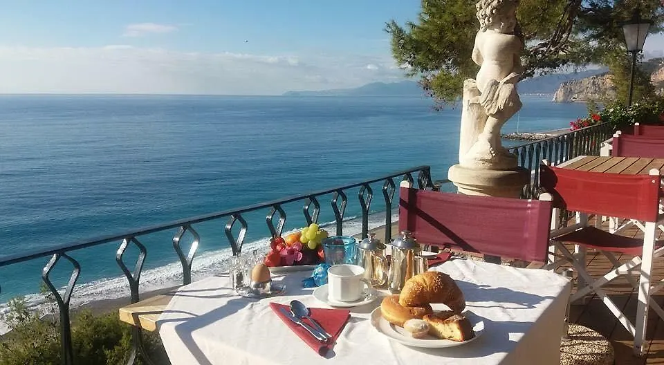Hotel Punta Est Finale Ligure