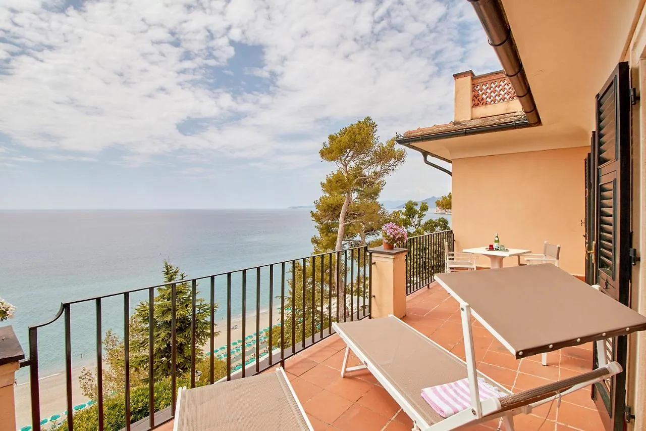 Hotel Punta Est フィナーレ・リーグレ イタリア